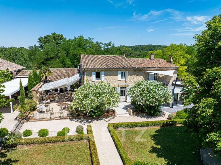 Maison Allex - 8 chambres - 656m²