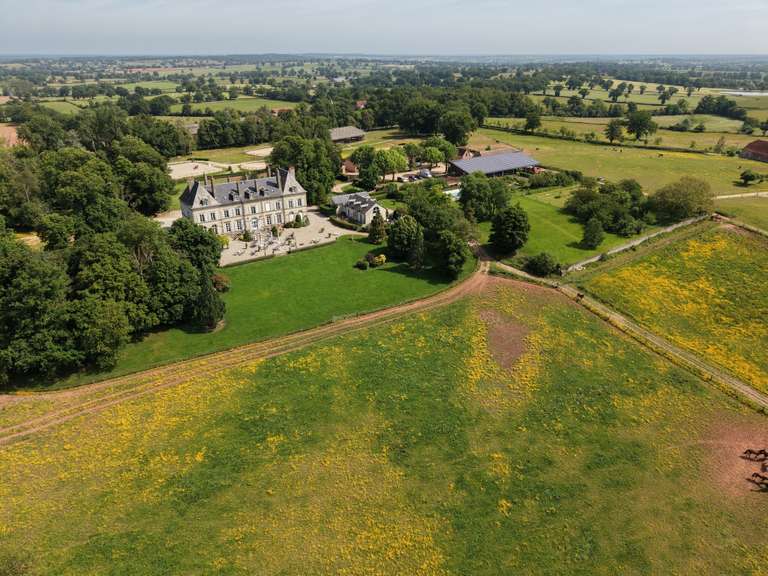 Propriété équestre Allier - 400000m²