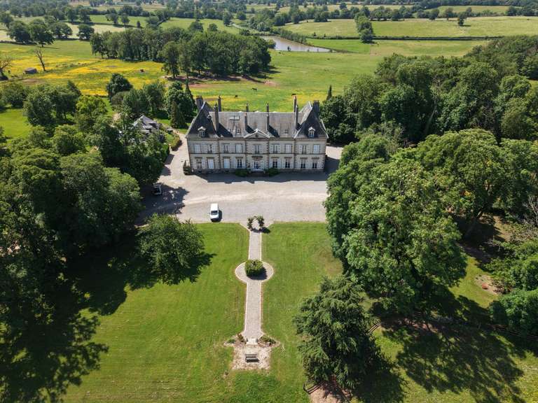 Propriété équestre Allier - 400000m²