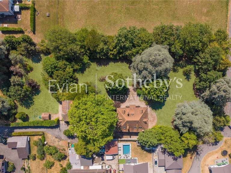 Maison Allinges - 6 chambres - 406m²