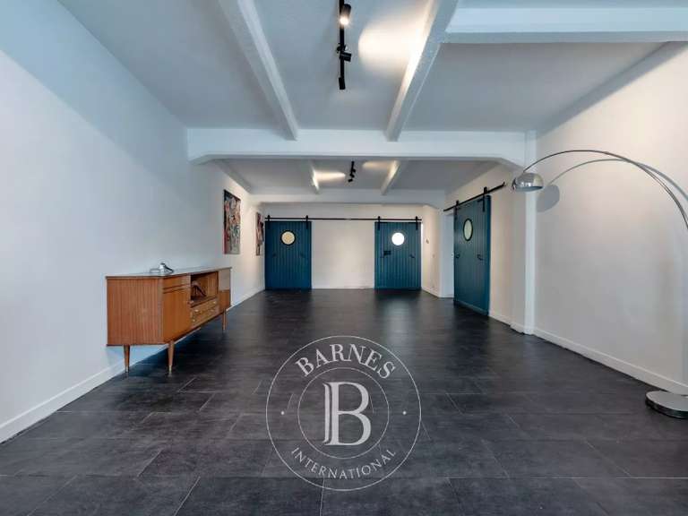 Maison Allonzier-la-Caille - 2 chambres - 327m²