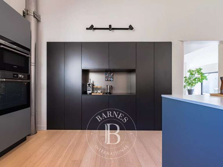 Maison Allonzier-la-Caille - 2 chambres - 327m²