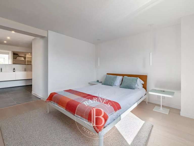 Maison Allonzier-la-Caille - 2 chambres - 327m²