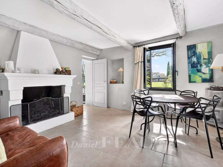 Maison Althen-des-Paluds - 9 chambres - 379m²