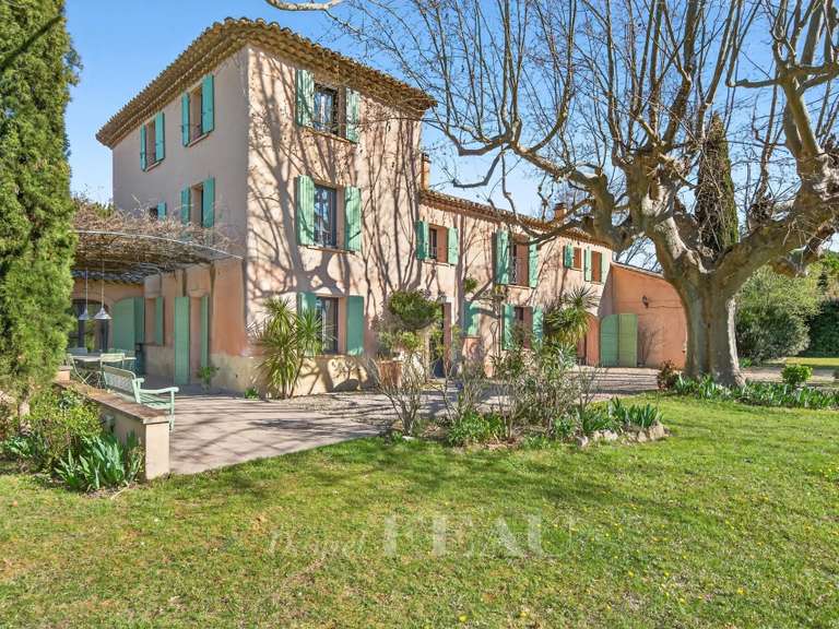 Maison Althen-des-Paluds - 9 chambres - 379m²