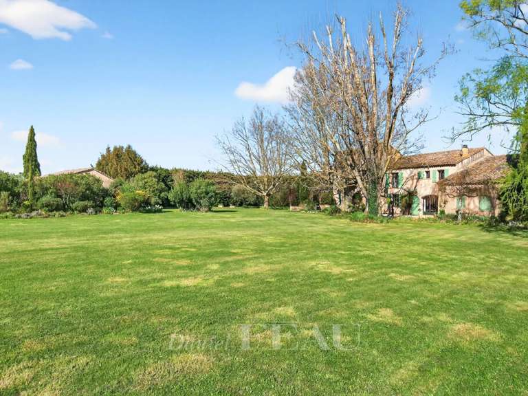 Maison Althen-des-Paluds - 9 chambres - 379m²