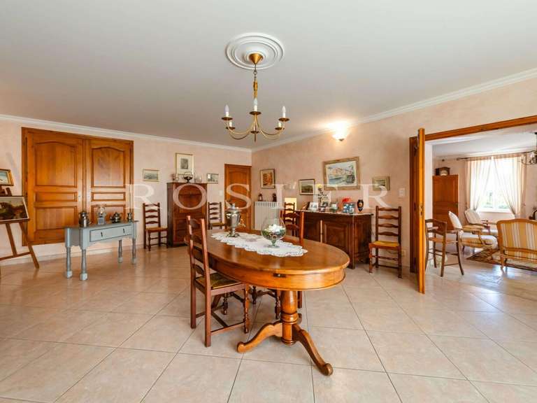 Villa Althen-des-Paluds - 6 chambres - 465m²