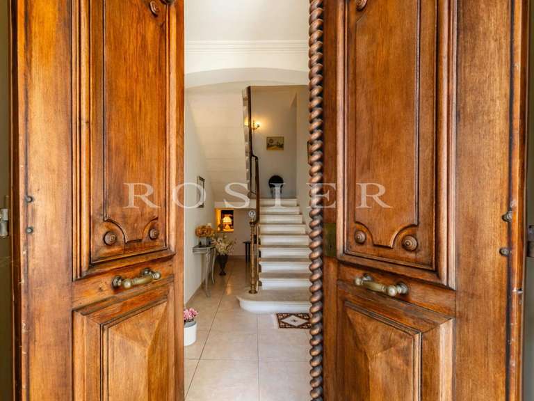 Villa Althen-des-Paluds - 6 chambres - 465m²