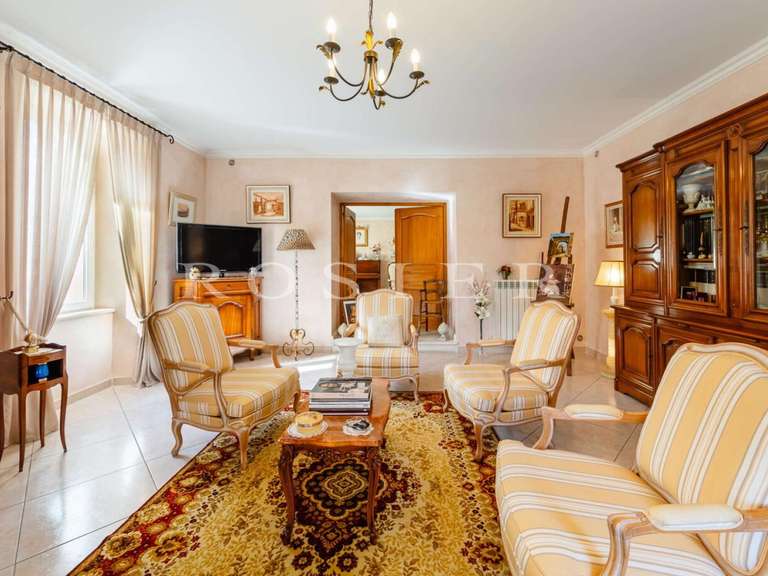 Villa Althen-des-Paluds - 6 chambres - 465m²