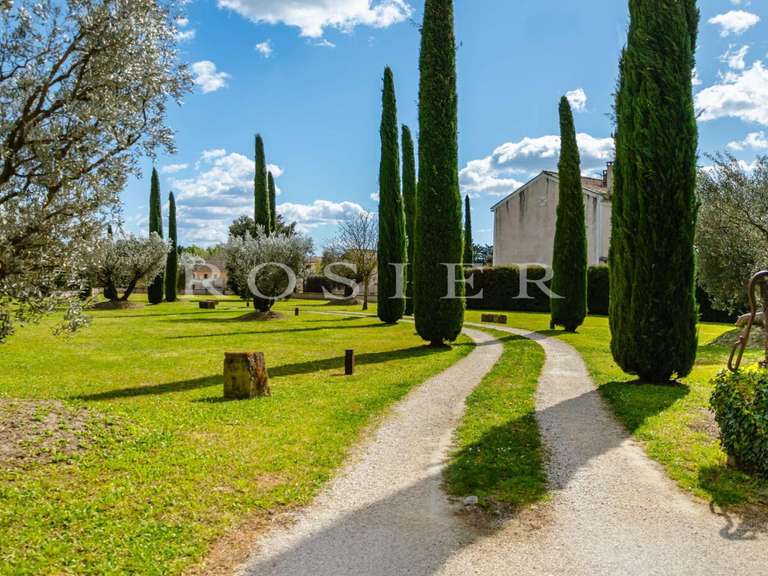 Villa Althen-des-Paluds - 6 chambres - 465m²