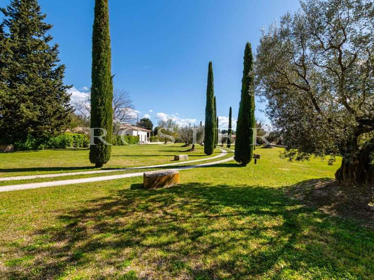 Villa Althen-des-Paluds - 6 chambres - 465m²