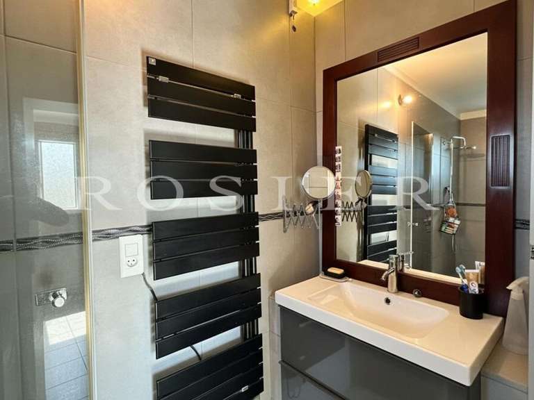 Villa Althen-des-Paluds - 4 chambres - 170m²