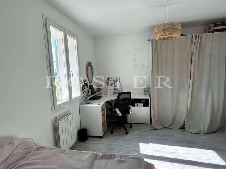 Villa Althen-des-Paluds - 4 chambres - 170m²