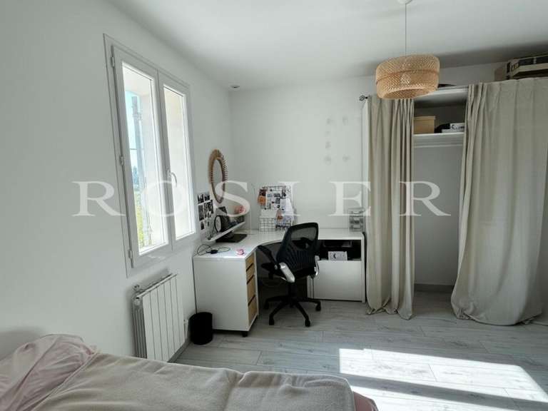 Villa Althen-des-Paluds - 4 chambres - 170m²