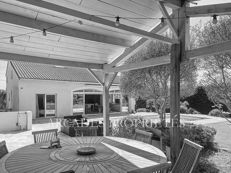 Maison Ambarès-et-Lagrave - 5 chambres - 2900m²