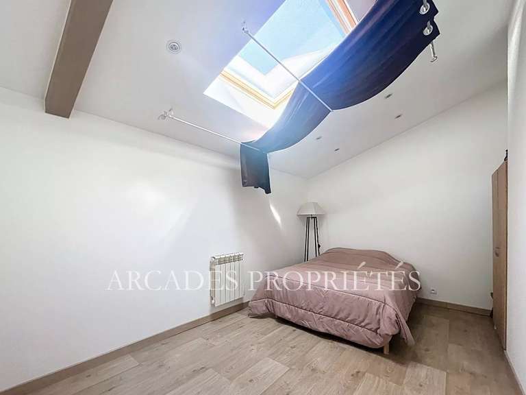 Maison Ambarès-et-Lagrave - 5 chambres - 2900m²