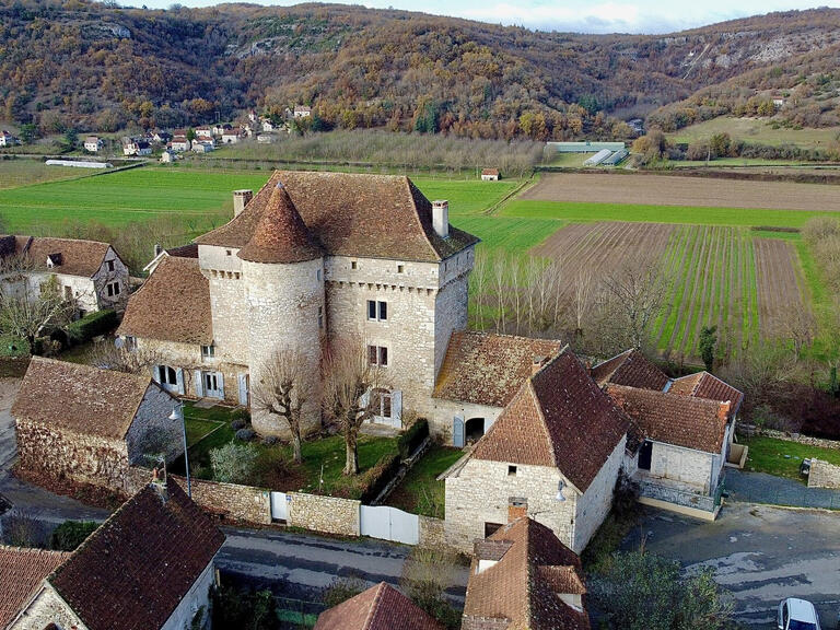 Vente Château Ambeyrac - 6 chambres