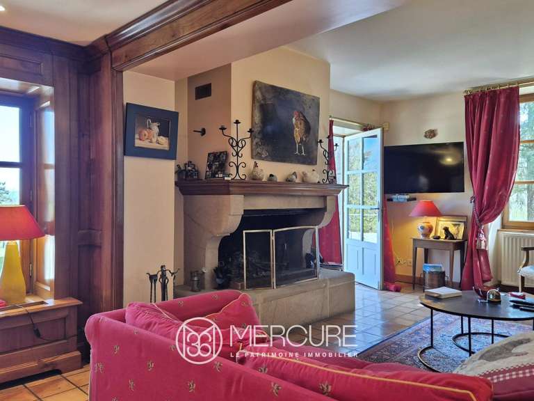 Propriété Ambierle - 5 chambres - 349m²