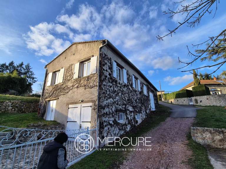 Propriété Ambierle - 5 chambres - 349m²
