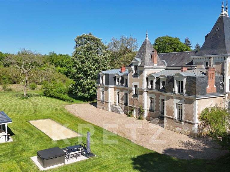 Château Amboise - 14 chambres - 695m²