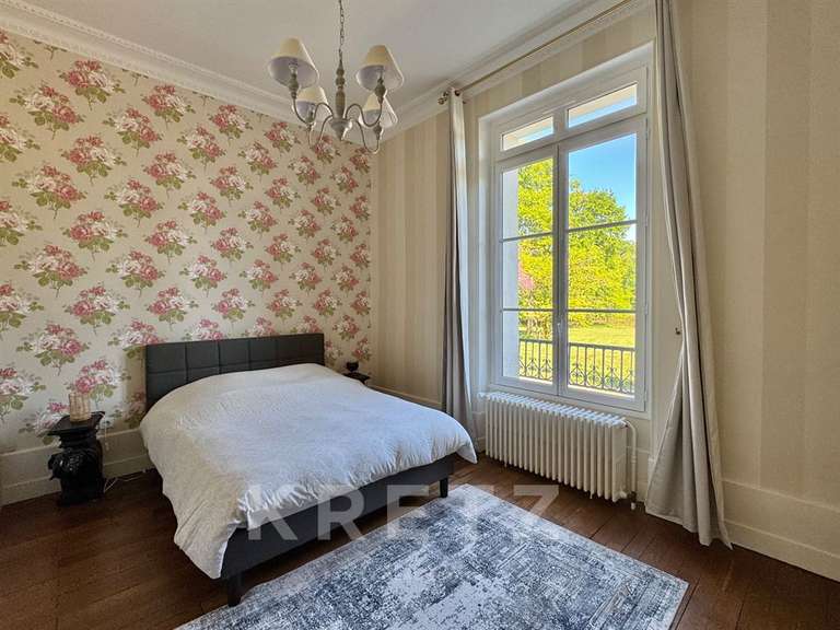 Château Amboise - 14 chambres - 695m²