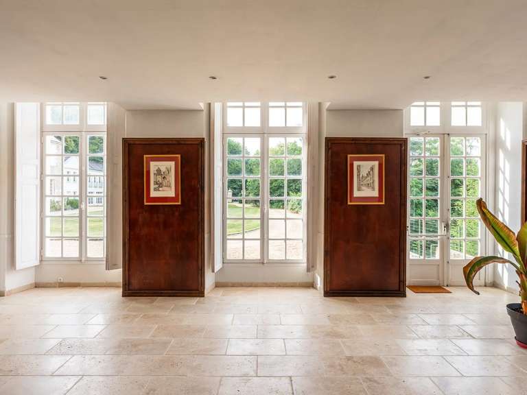 Château Amboise - 9 chambres - 1430m²