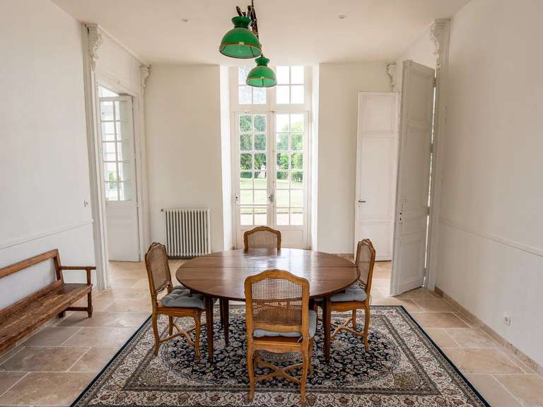 Château Amboise - 9 chambres - 1430m²