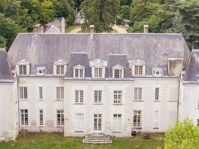 Château Amboise - 9 chambres - 1430m²