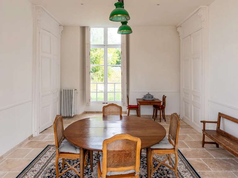 Château Amboise - 9 chambres - 1430m²