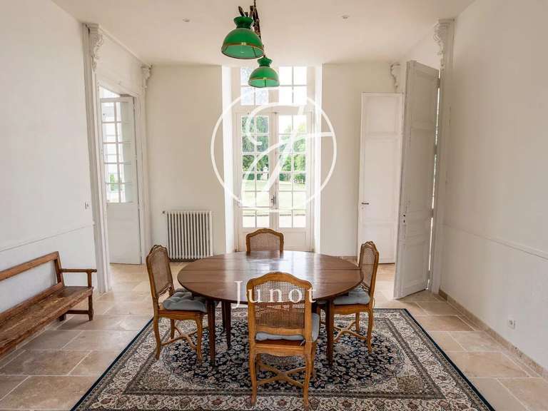 Château Amboise - 9 chambres - 1430m²