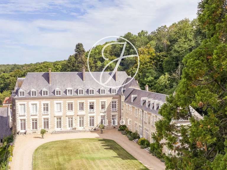 Château Amboise - 9 chambres - 1430m²