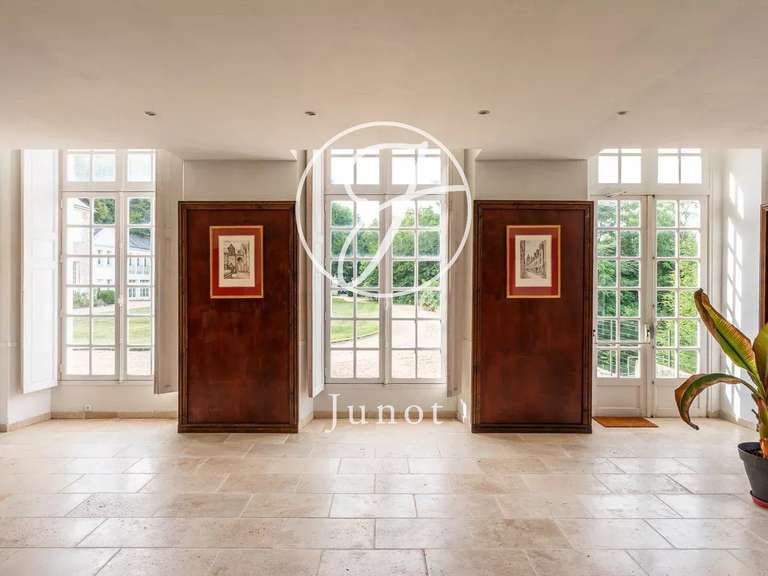 Castle Amboise - 9 bedrooms - 1430m²