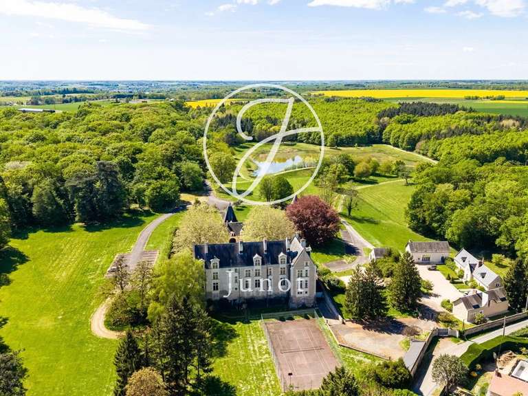 Château Amboise - 24 chambres - 2100m²