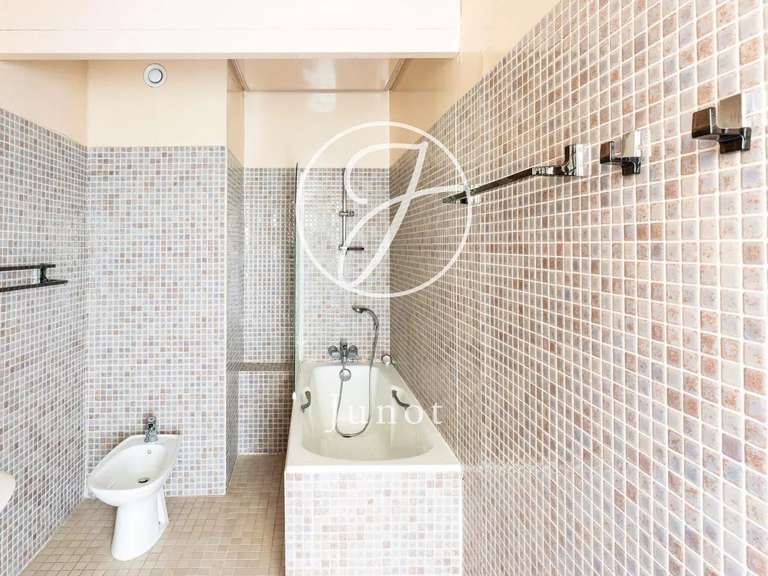 Château Amboise - 24 chambres - 2100m²