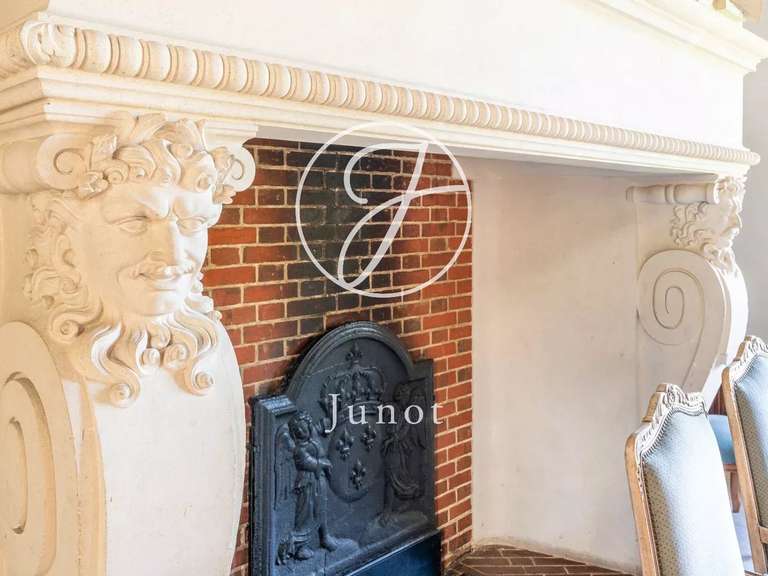 Château Amboise - 24 chambres - 2100m²