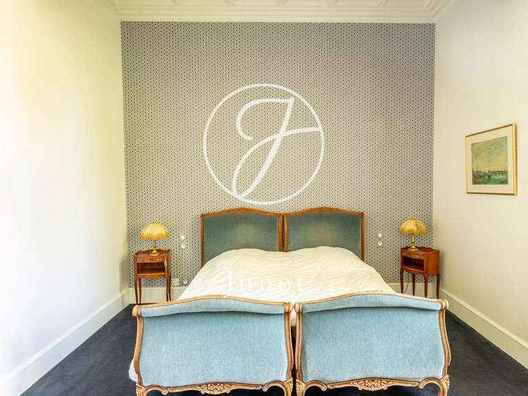 Château Amboise - 24 chambres - 2100m²