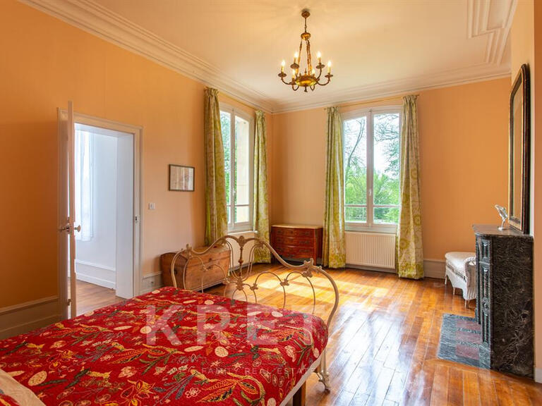 Castle Amiens - 9 bedrooms - 545m²