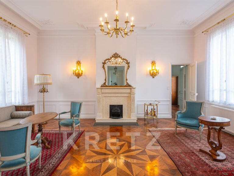 Castle Amiens - 9 bedrooms - 545m²
