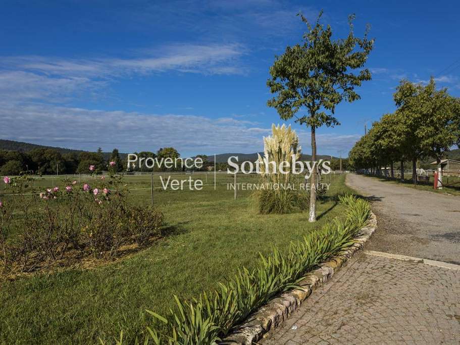 Equestrian property Ampus