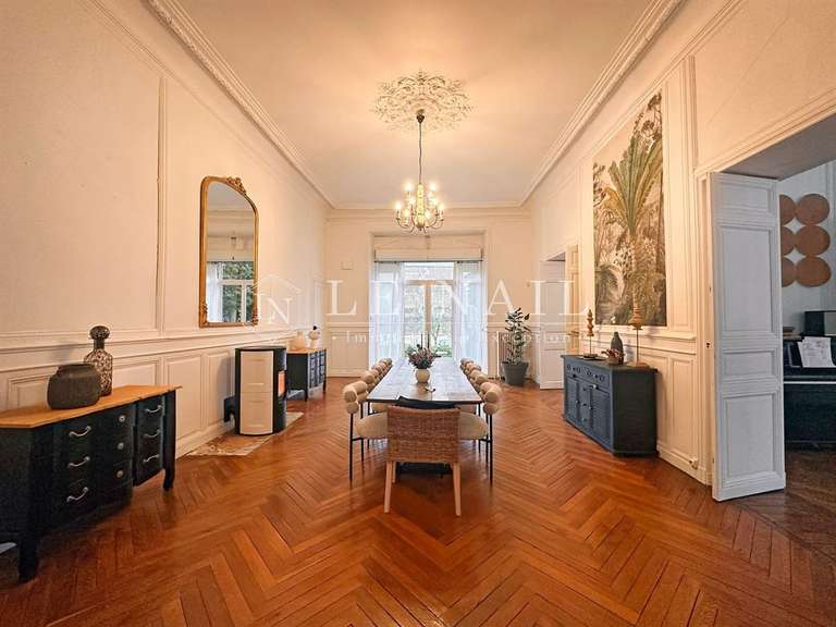 Maison Ancenis - 12 chambres - 675m²