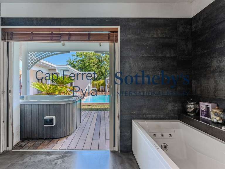 Maison Andernos-les-Bains - 6 chambres - 350m²