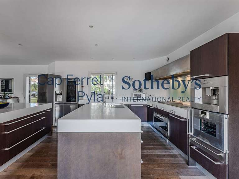 Maison Andernos-les-Bains - 6 chambres - 350m²