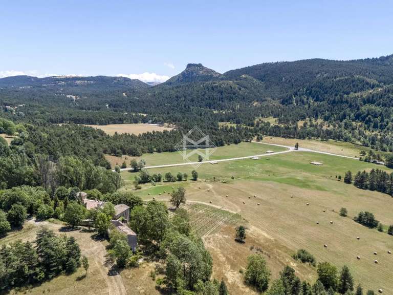Château Andon - 10 chambres - 1000m²