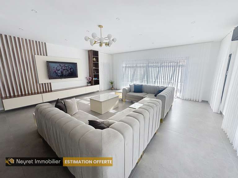 Maison Andrézieux-Bouthéon - 5 chambres - 237m²