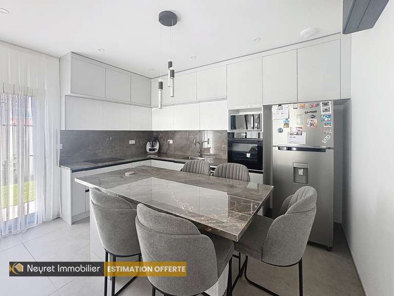 Maison Andrézieux-Bouthéon - 5 chambres - 237m²