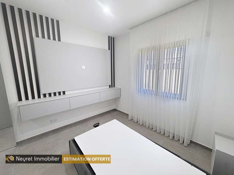 Maison Andrézieux-Bouthéon - 5 chambres - 237m²