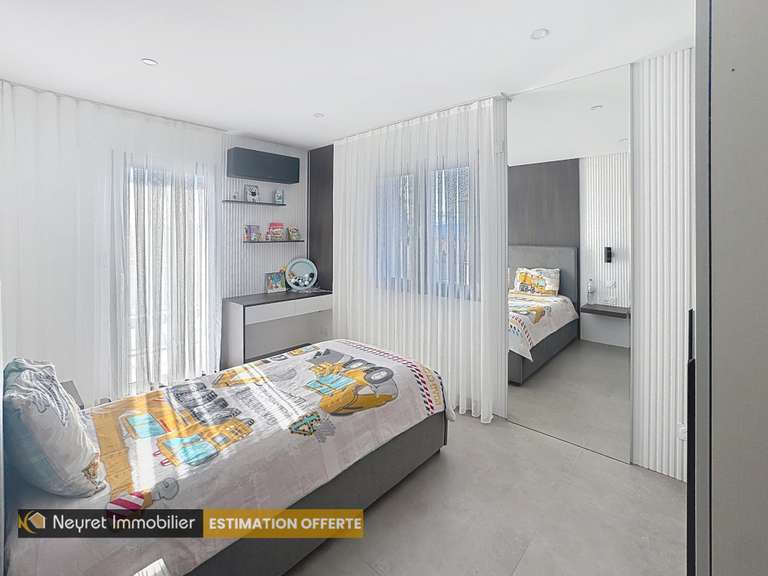 Maison Andrézieux-Bouthéon - 5 chambres - 237m²