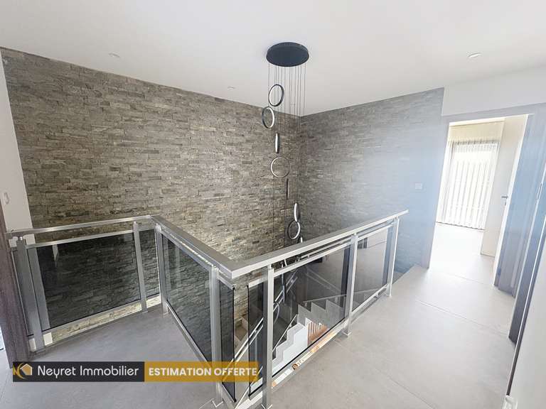 Maison Andrézieux-Bouthéon - 5 chambres - 237m²