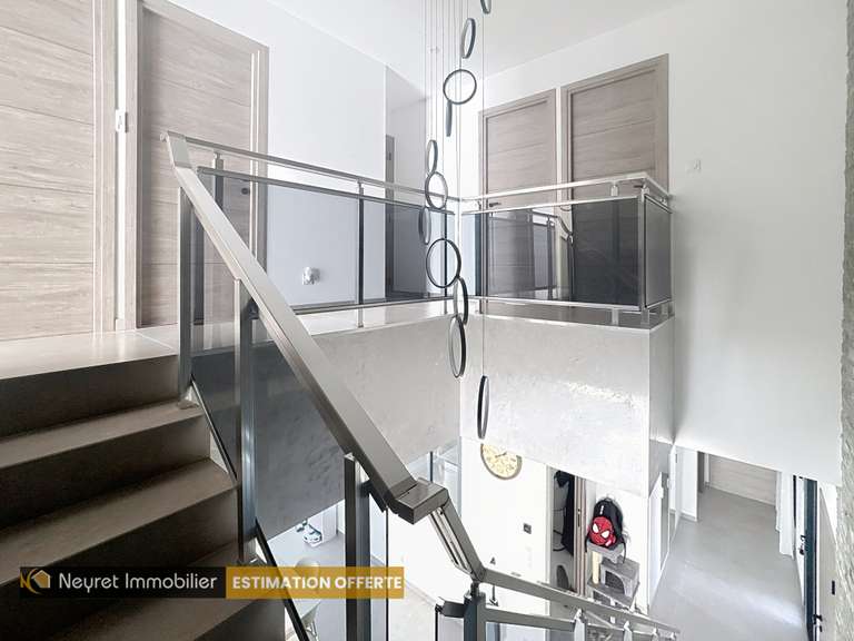 Maison Andrézieux-Bouthéon - 5 chambres - 237m²