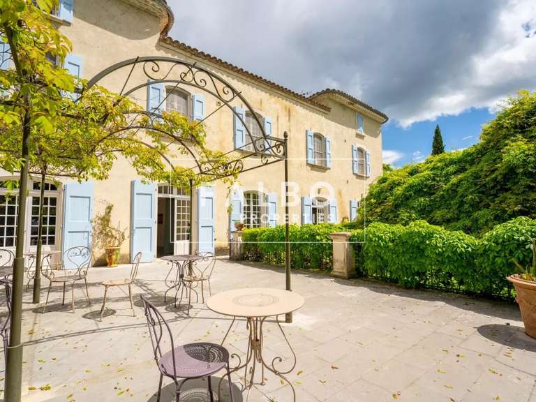 Château Anduze - 13 chambres - 1819m²